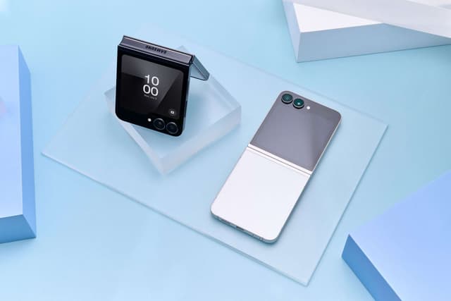Samsung Galaxy Z Fold & Z Flip Deals at Tech365 | Limited-Time Offer